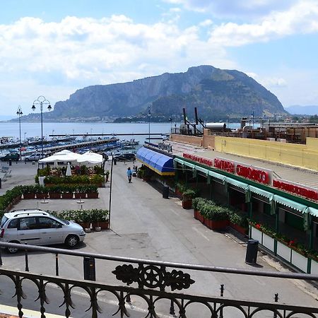 Mondello Holidays Kamer foto
