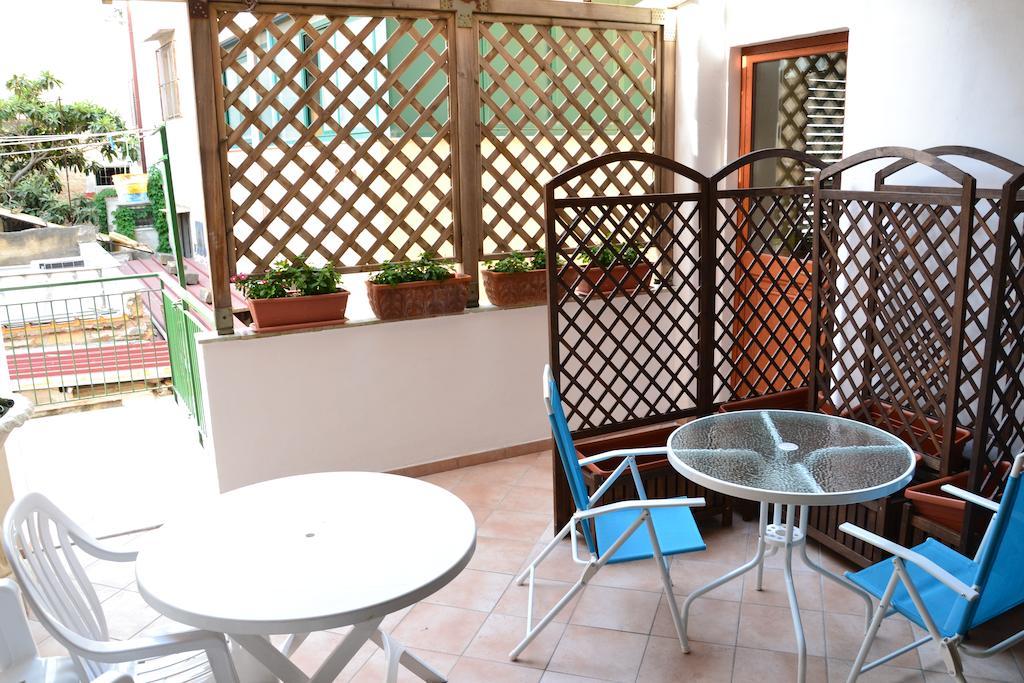Mondello Holidays Kamer foto